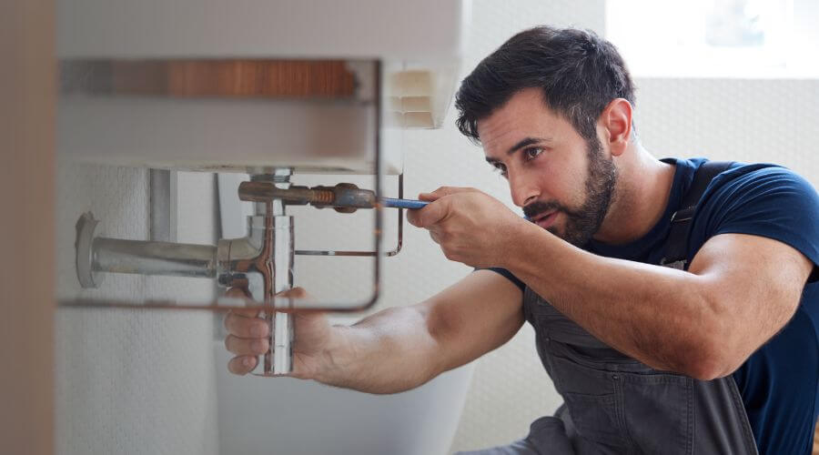 Professional water heater installation services in Hustle, VA